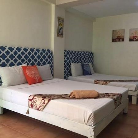 Feliness Resort Manoc-Manoc Bagian luar foto