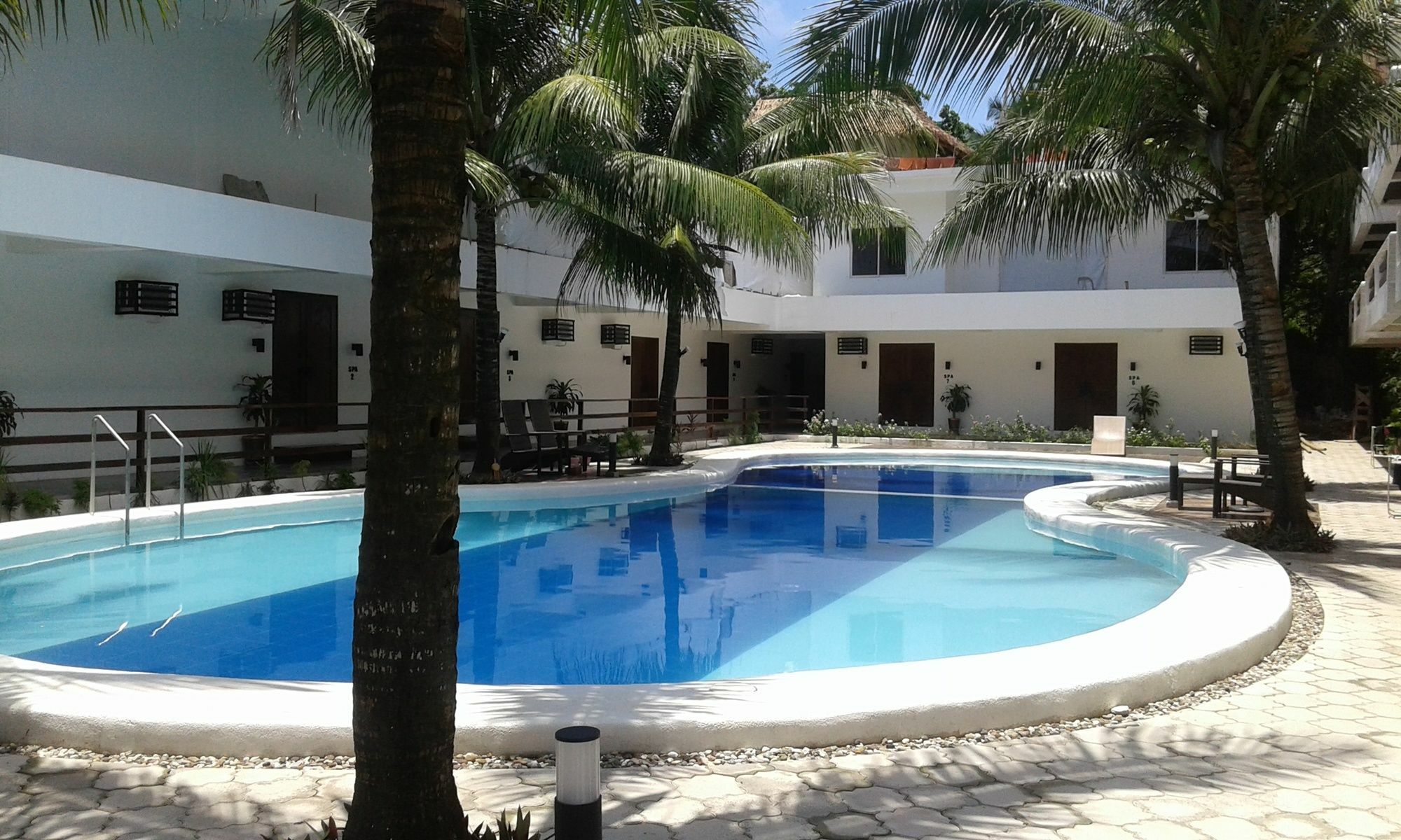 Feliness Resort Manoc-Manoc Bagian luar foto
